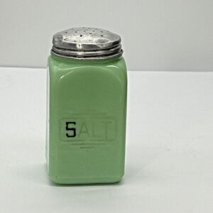 Vtg 1940s McKee Jadeite Green SALT Range Shaker Glass, Retro, MCM Range Shaker